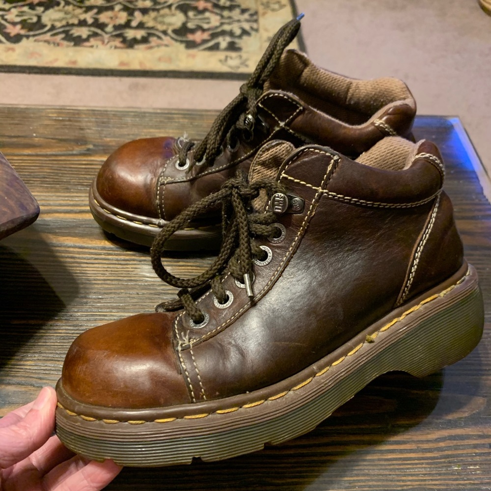 SOLD. Doc Martens made in England leather Sz  8 boots - Picture 3 of 15